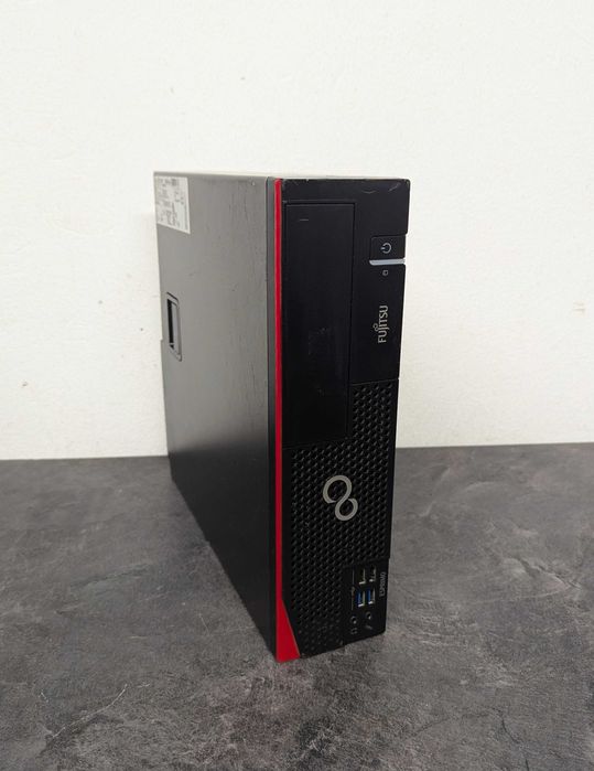 Fujitsu. Intel i3-7100\ DDR4 8Gb\ SSD 256Gb.