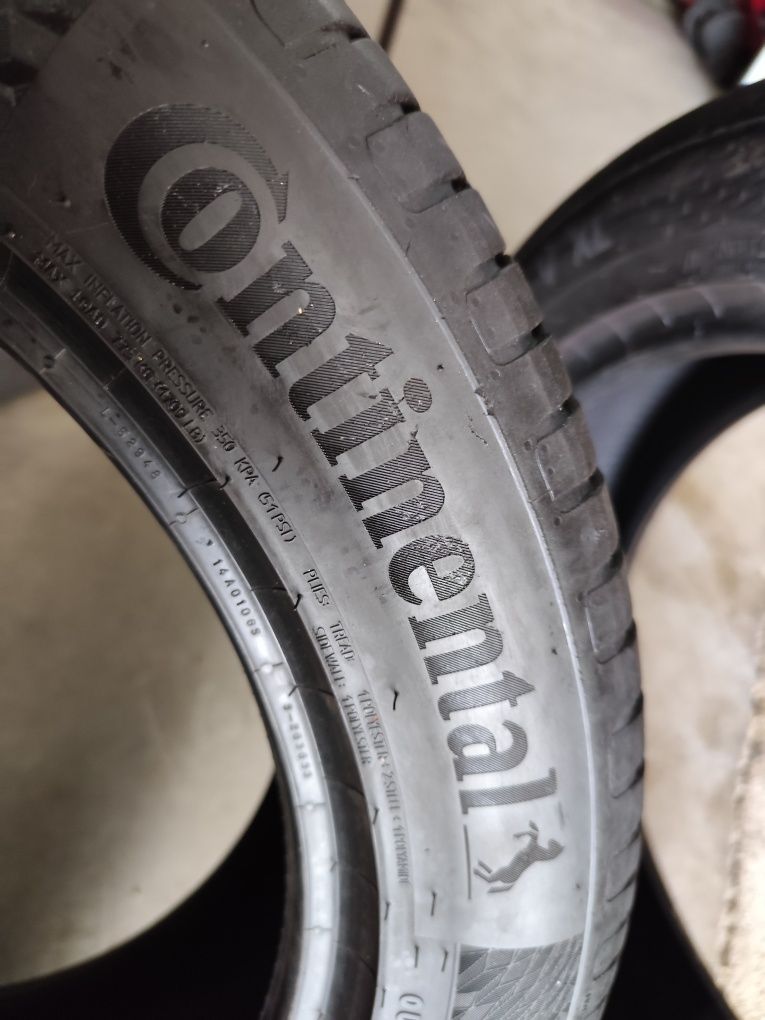 Pneus 215/55r18 Continental UltraContact ocasião