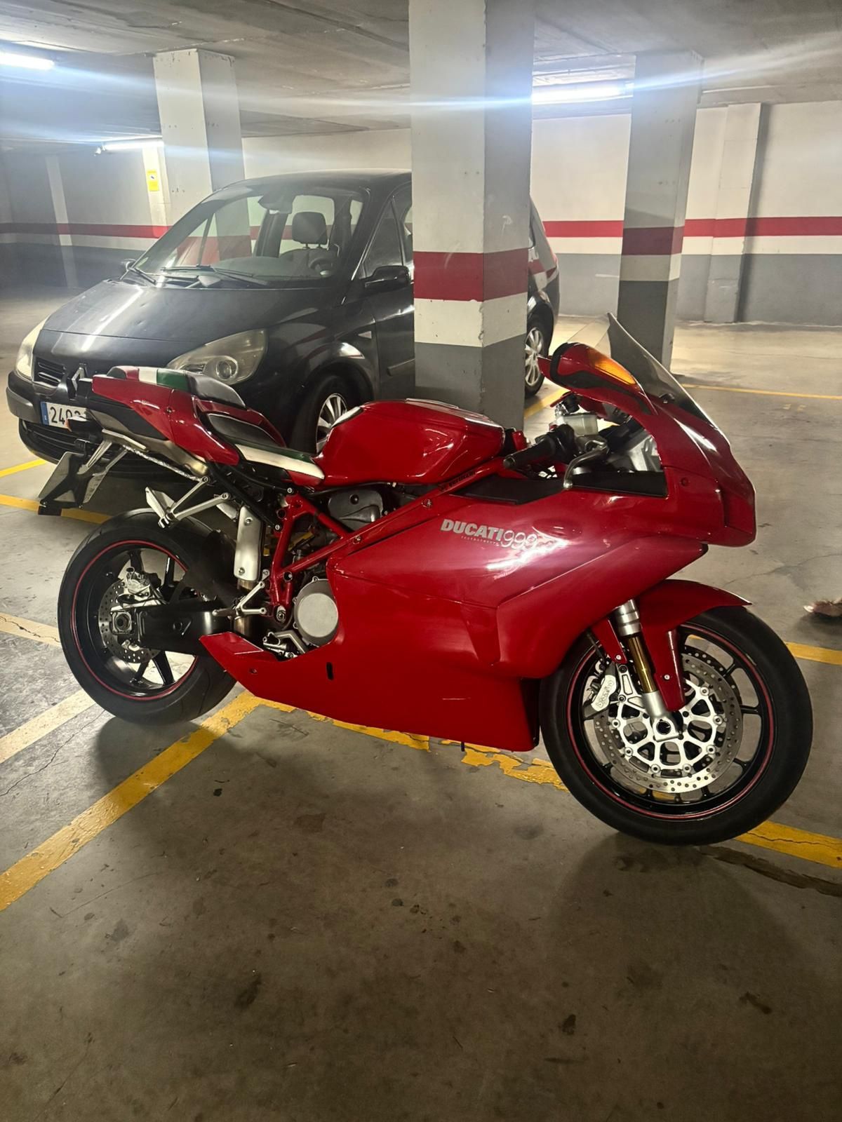 Ducati 999 impecável