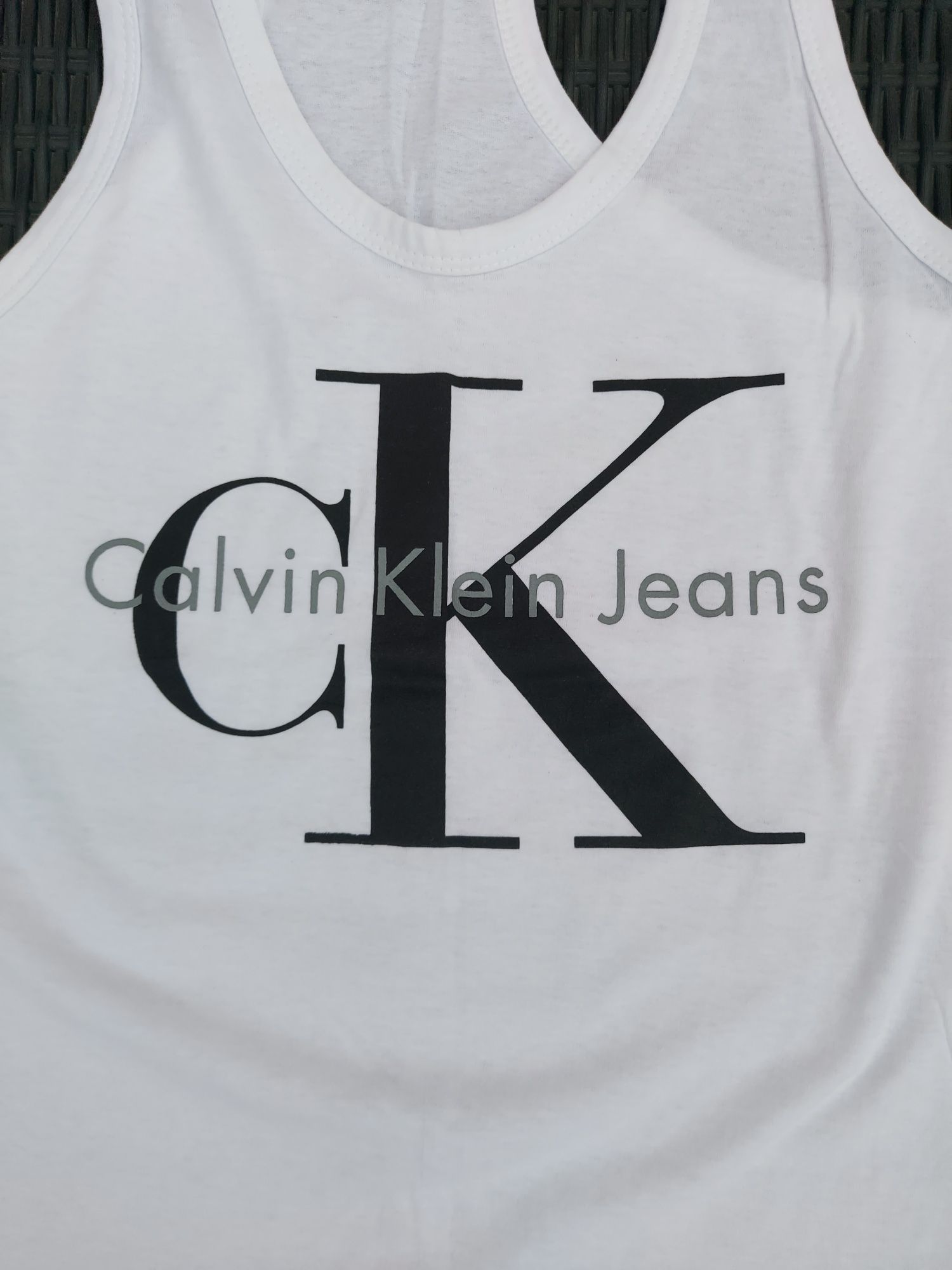 Biała koszulka na naramkach damska z logo Calvin Klein Jeans (L)
