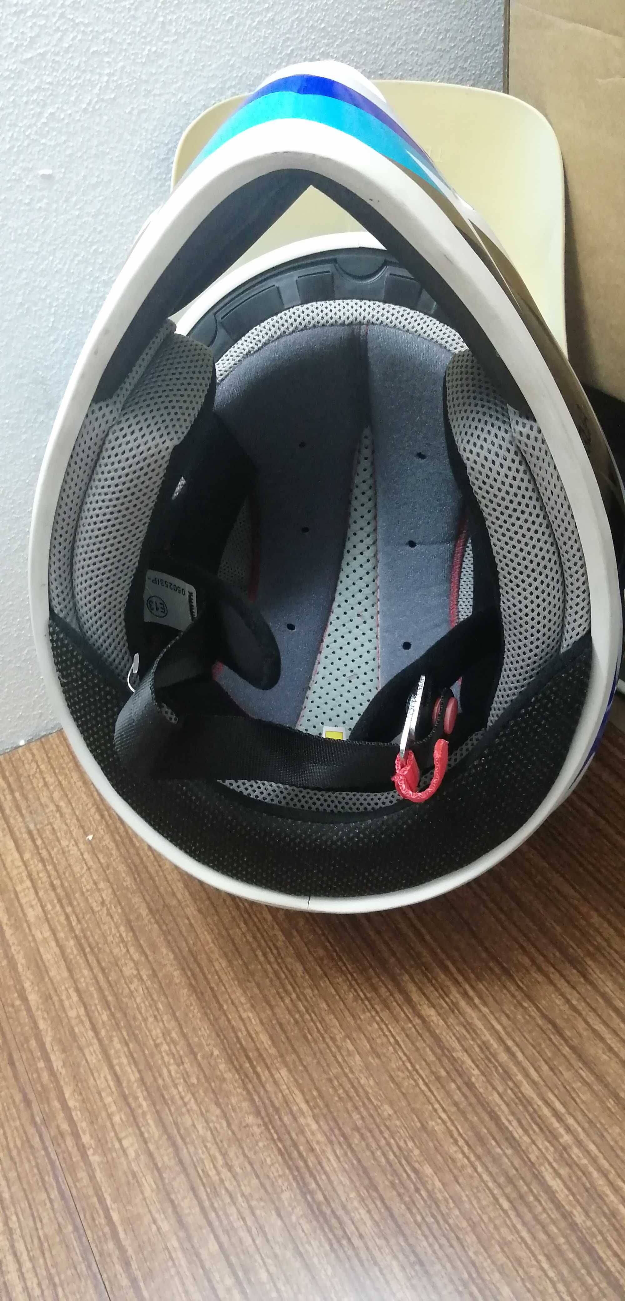 Capacete mota BYE