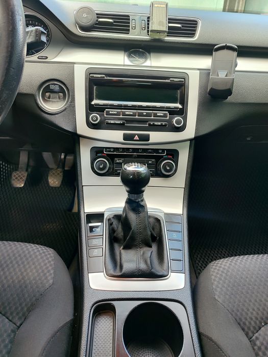 Продам автомобіль Volkswagen Passat B7