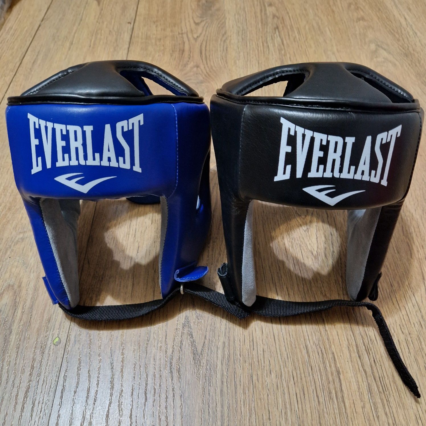 Шлем боксерский Everlast Lev кожа