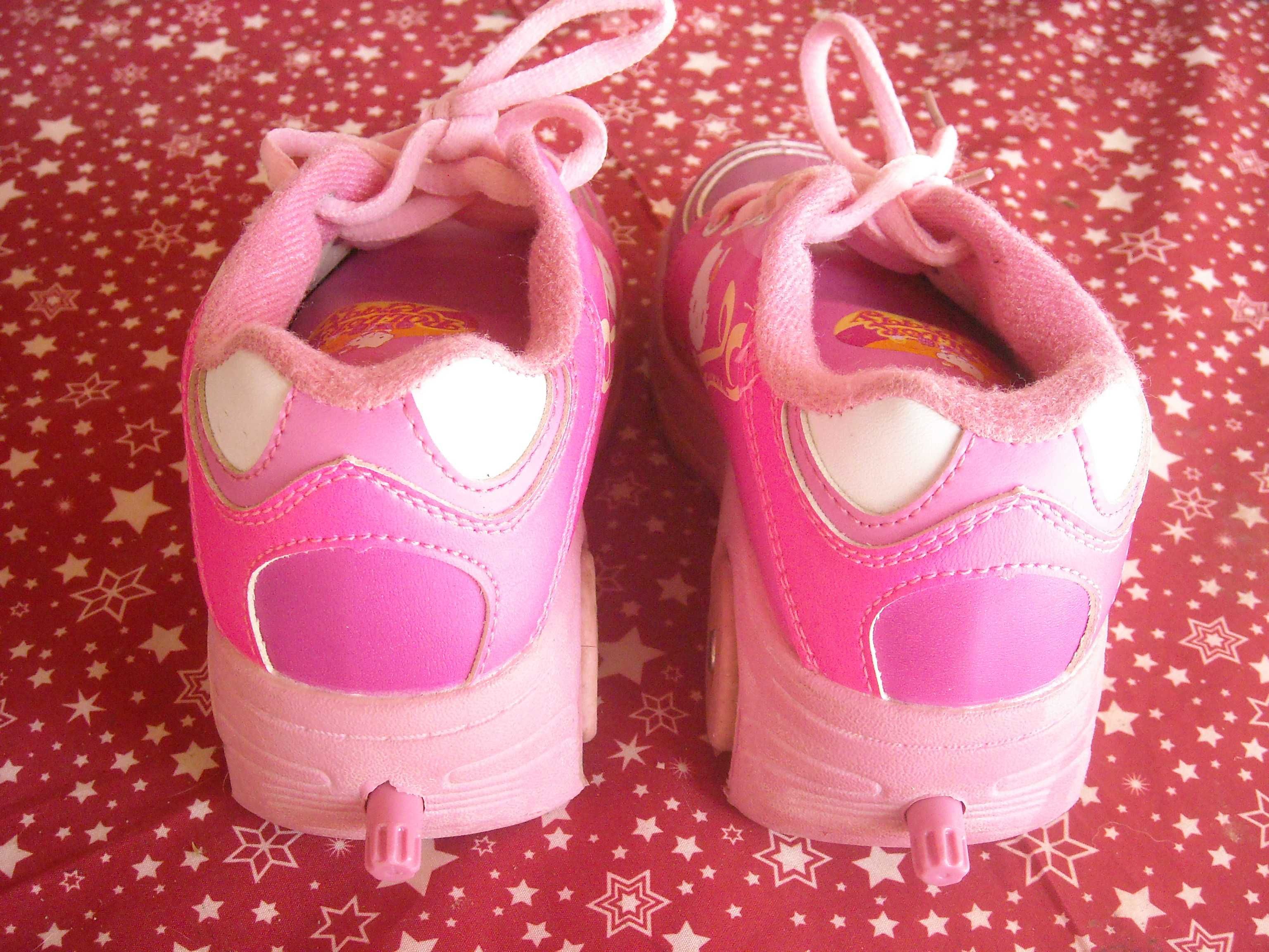 Tenis sapatilhas com rodas Hello Kitty