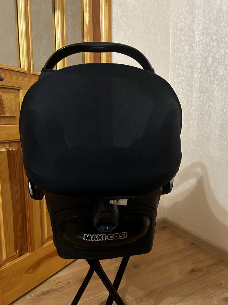 Продам автокресло maxi-cosi