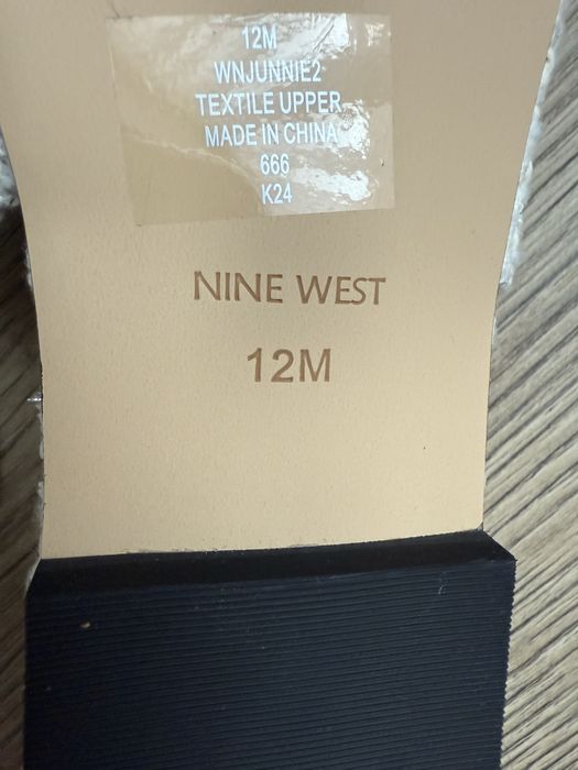 Білі сандалі на плоскому ходу/весільні