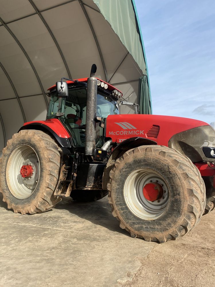 Traktor Mccormick ZTX 260