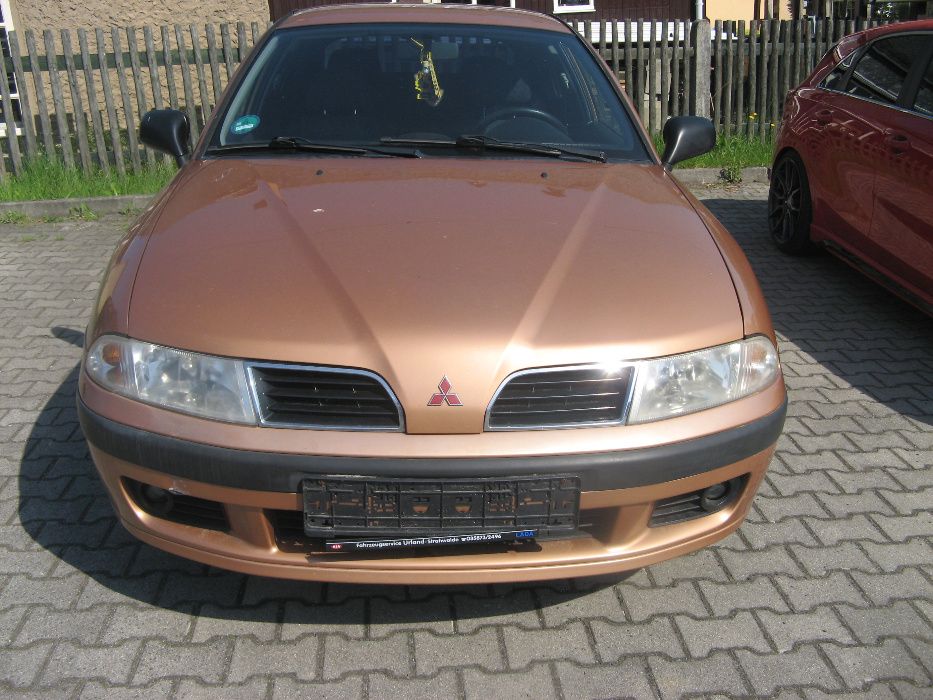 Mitsubishi Carisma 1,6 benzyna 2002r. na czesci