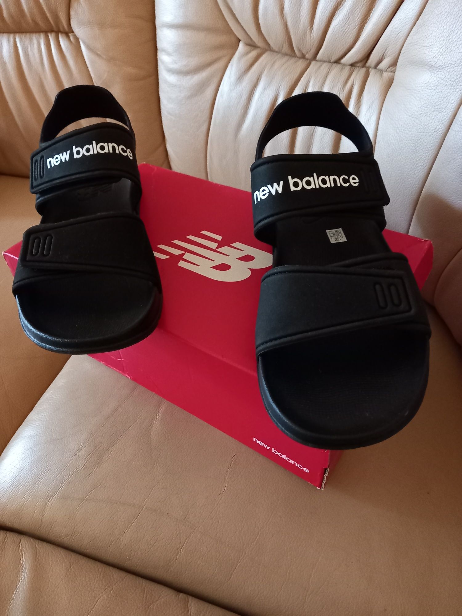 Orginalne Sandały Buty Sportowe r.40 New Balance Nowe