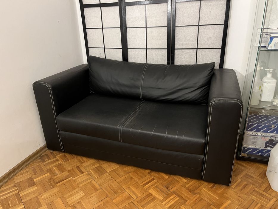 Sofa kanapa rozkladana dwuosobowa ekoskóra uzywana