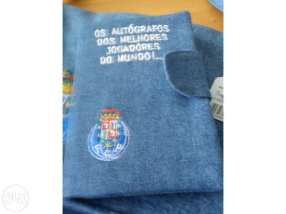 Futebol Clube do Porto livro autógrafos e mala tudo novo vendo/troco