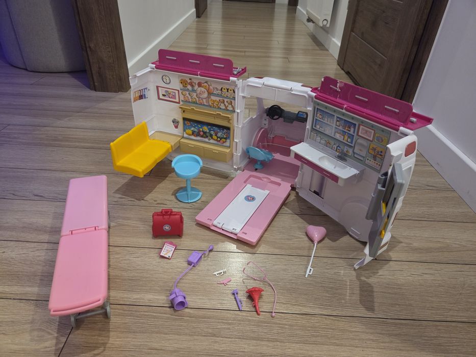 Karetka barbie z akcesoriami