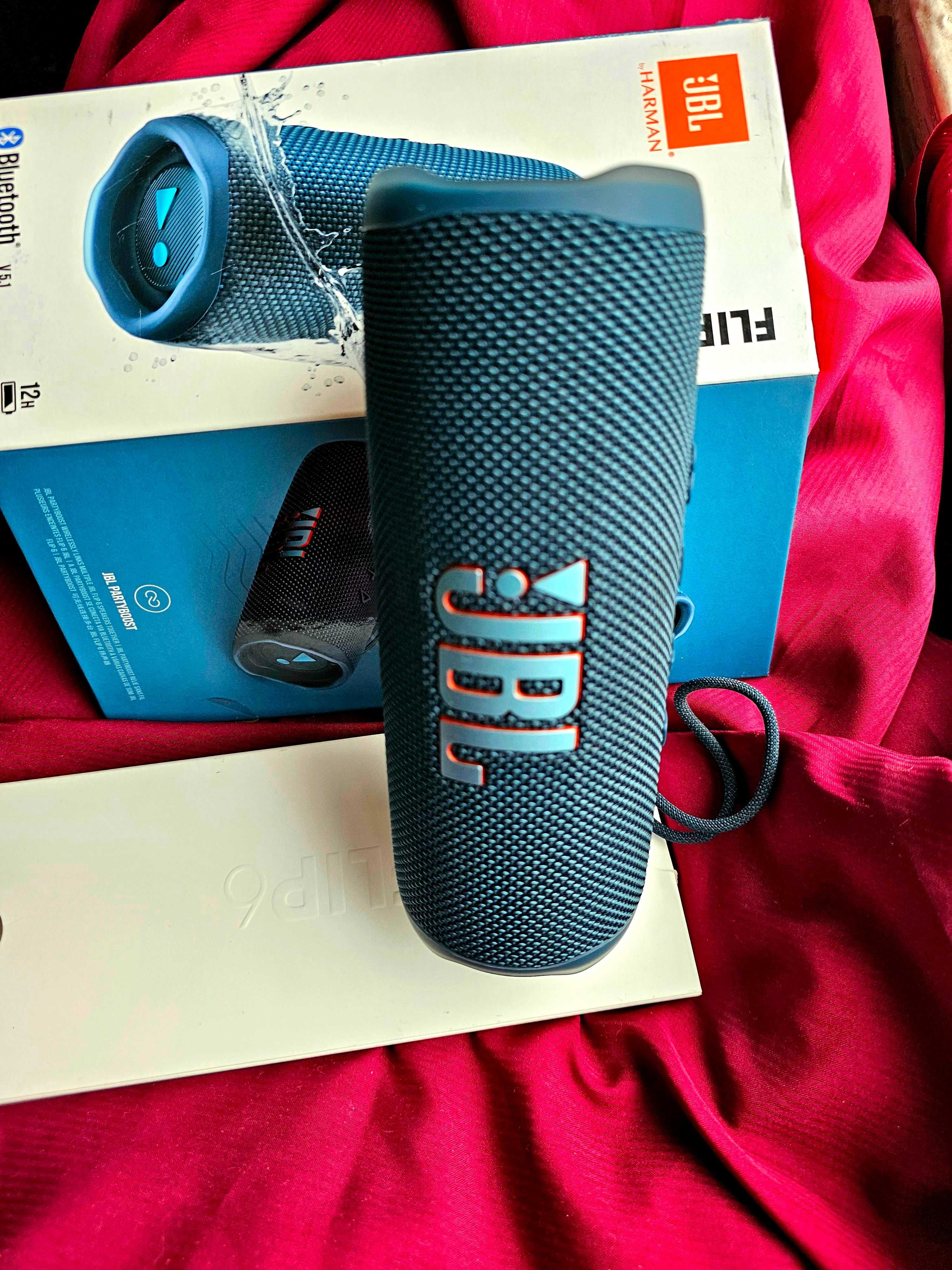 Продам беспроводную Bluetooth колонку от JBL Flip6 новую