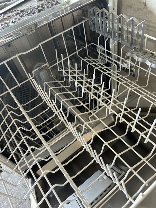 Посудомойна машина привезена з германіи…