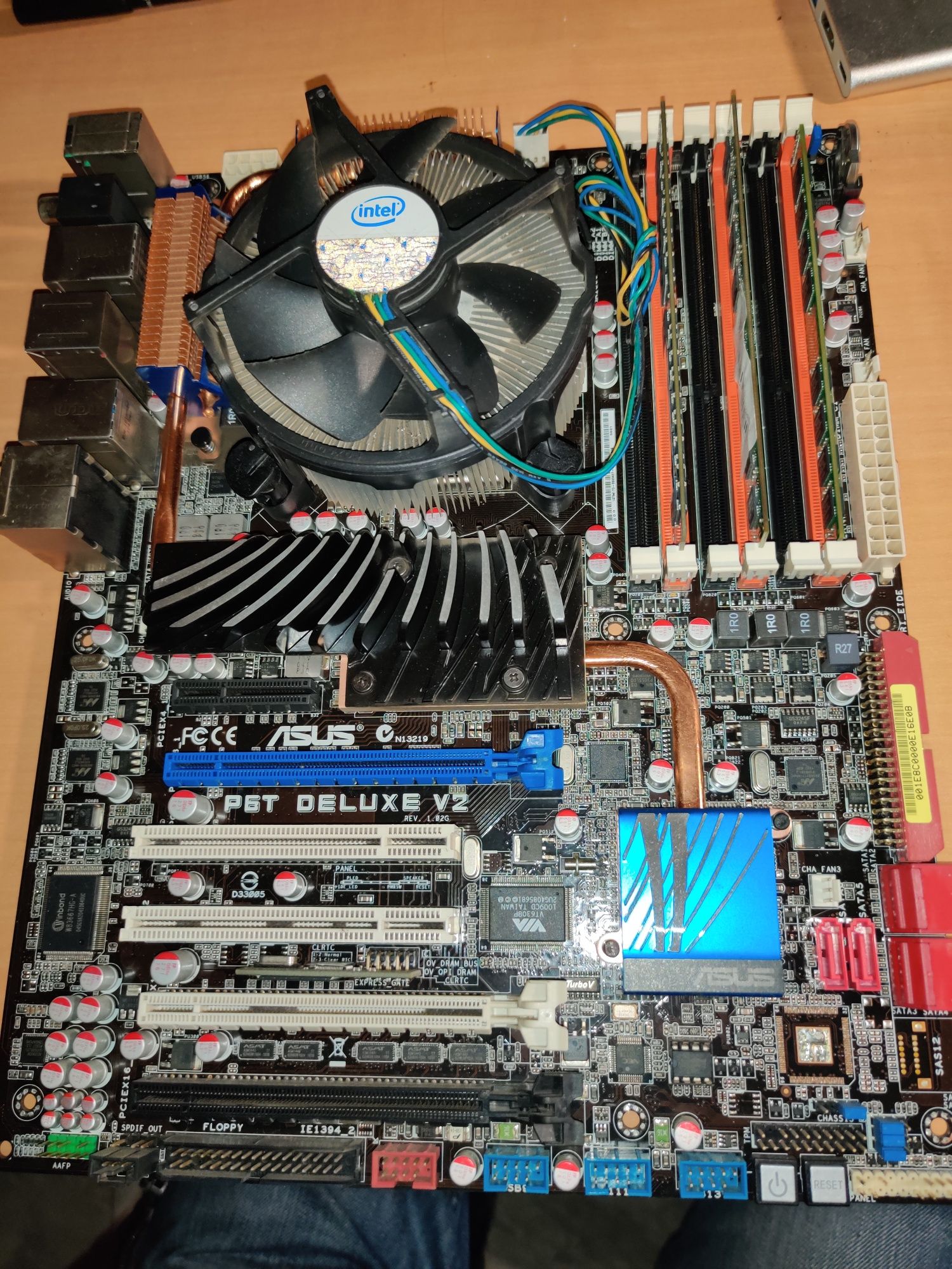 Bundle LGA 1366 / i7-970 + Asus P6T DELUXE V2 / Hexacore