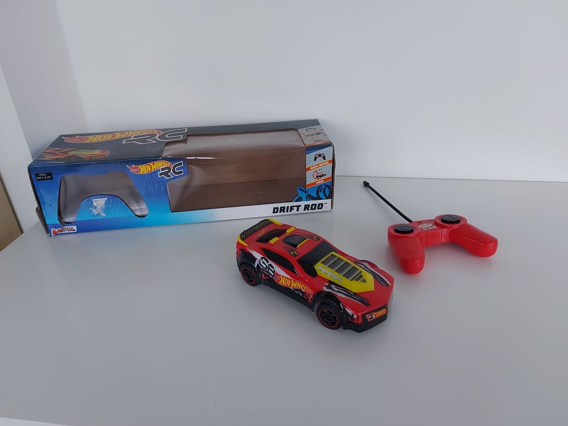 Zdalnie sterowane autko Hot Wheels Drift Rod RC