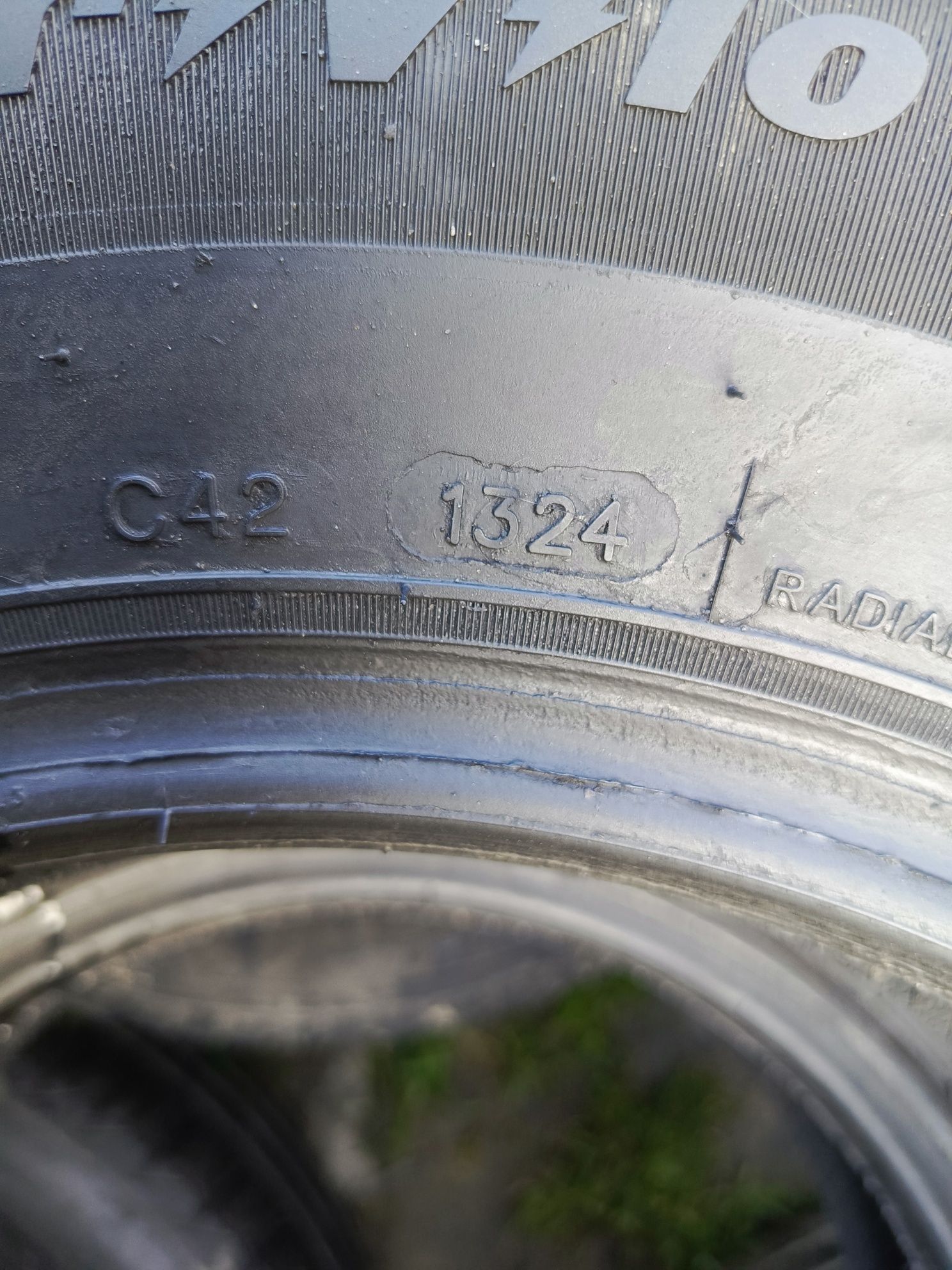 Sprzedam prawie nowe opony 195 r14C