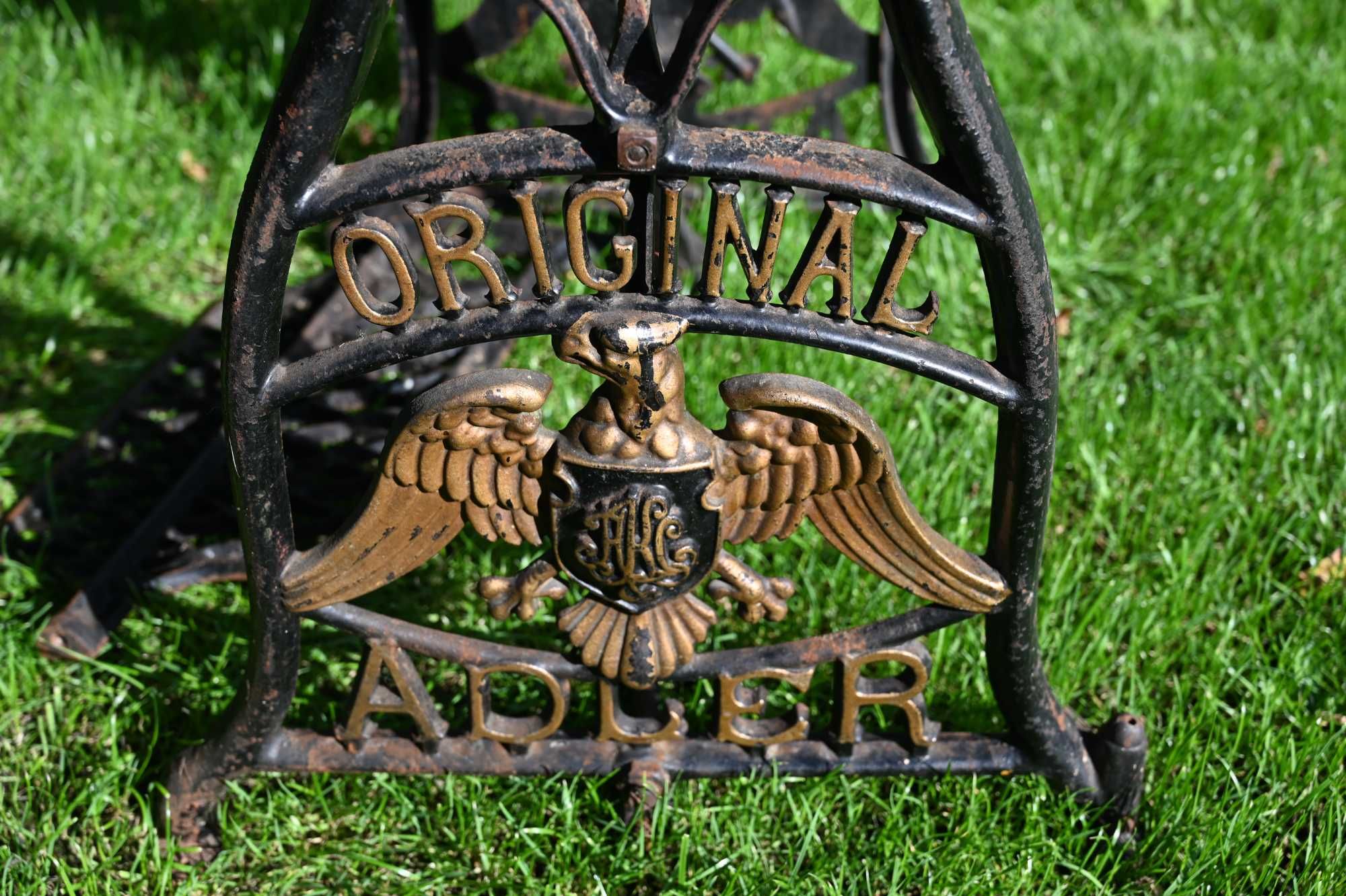 Maszyny Singer, Adler, nogi