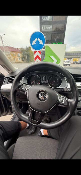 Volkswagen Passat B8 2.0 TDI • 2015 год  жирная комплектация!торг в лс