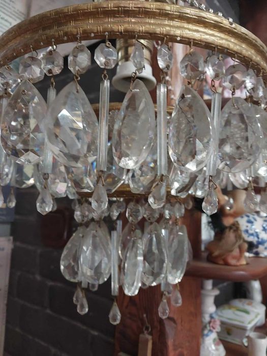 Śliczna lampa wisząca z dużymi Kryształkami