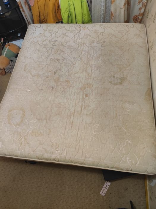 Продам матрац і ліжко