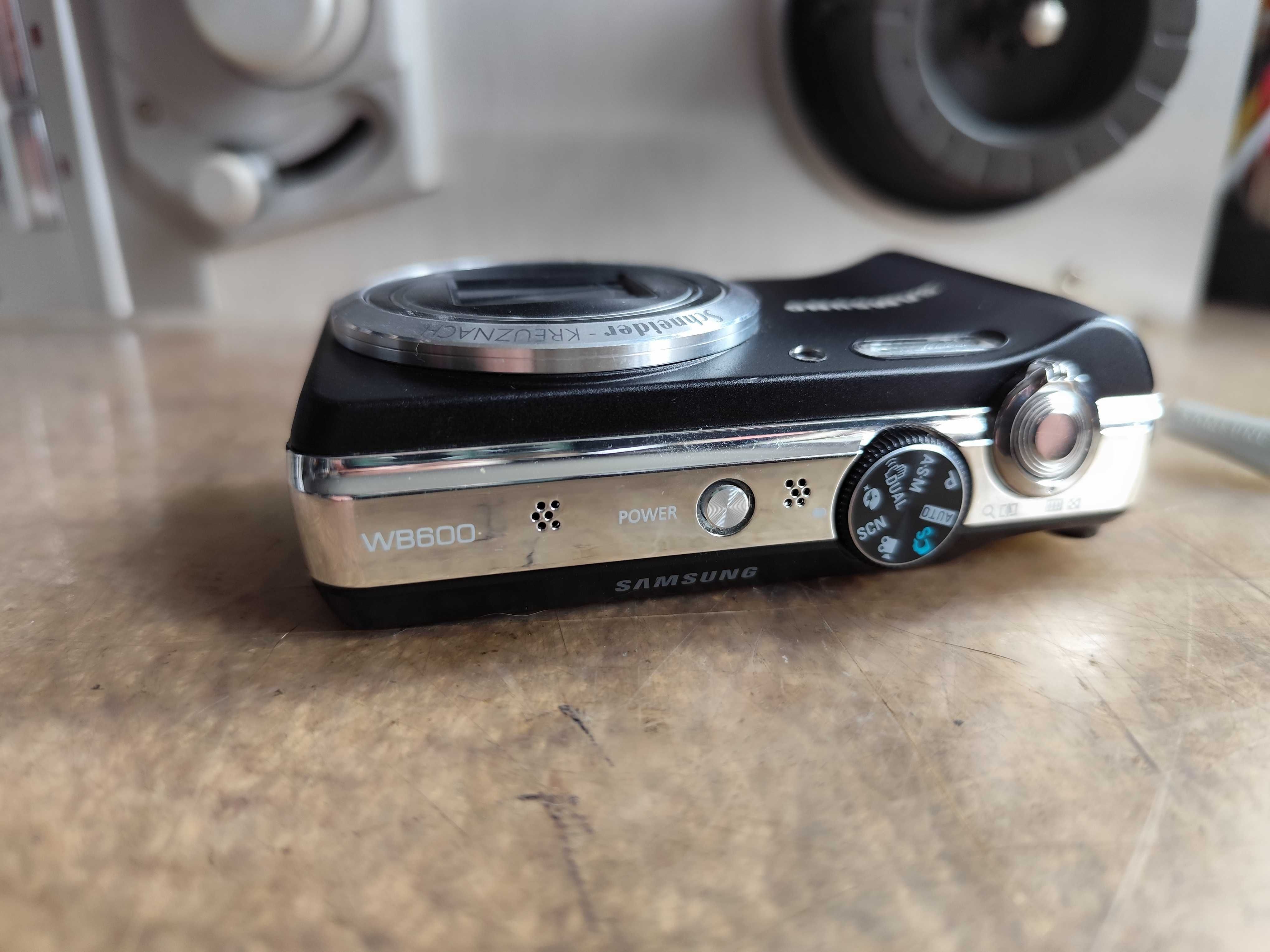 aparat cyfrowy Samsung WB600 uskodzony!