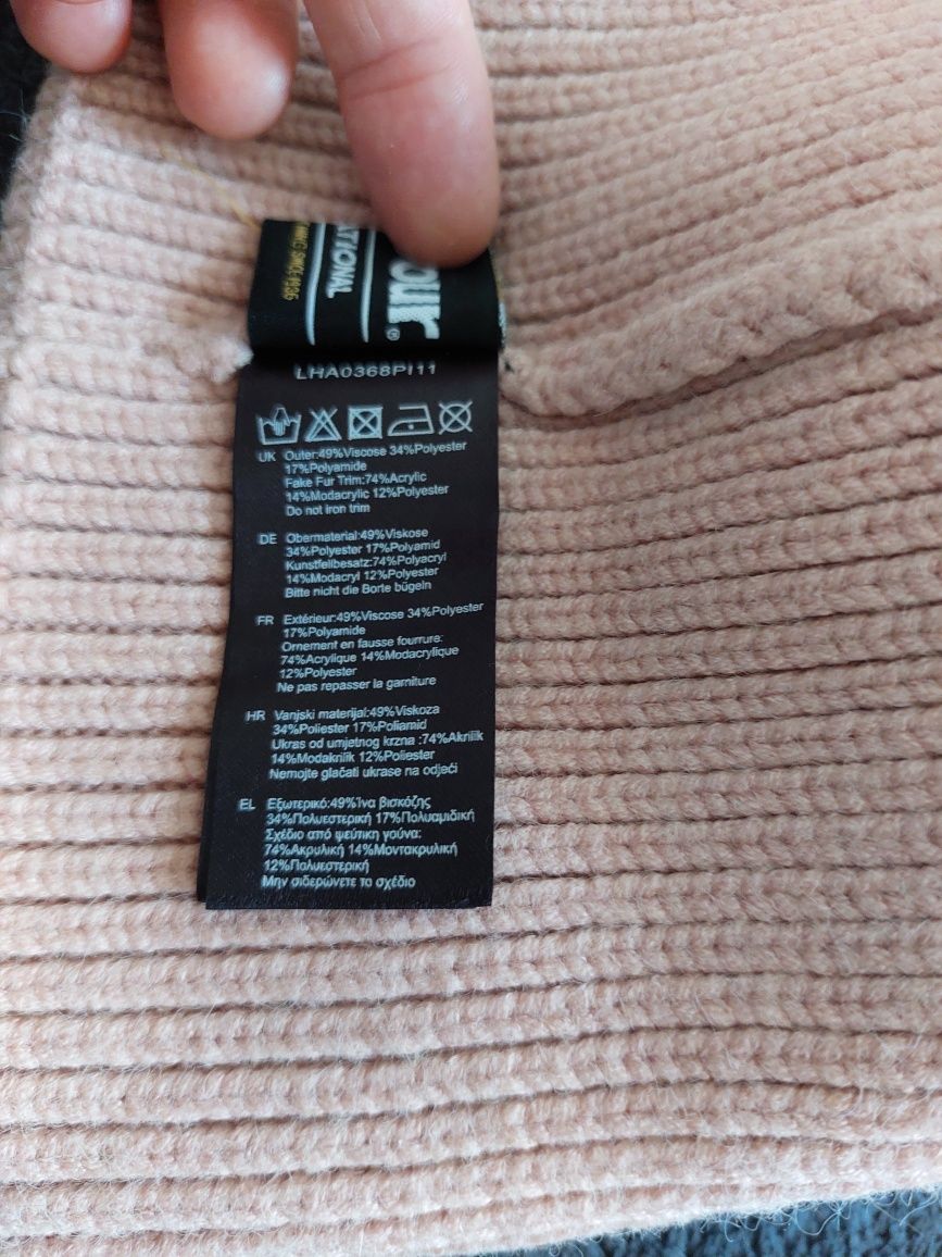 Шапка  Barbour  рожева,S
