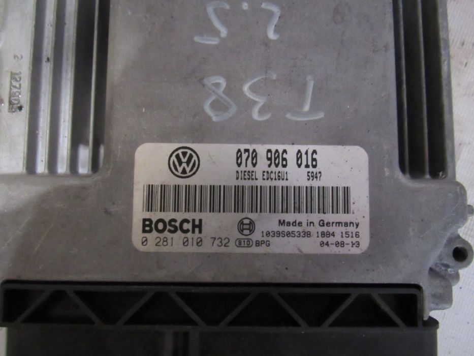 Блок управления двигателем т5 Блок управління двигуном Volkswagen T5