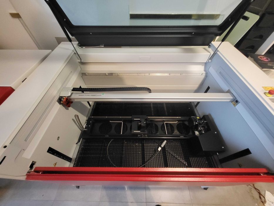 Laser CO2 Trotec Speedy 400 80 W do cięcia i grawerowania