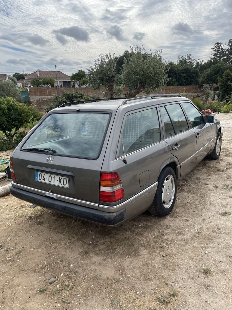 Mercedes 230 TE ( 124 T)