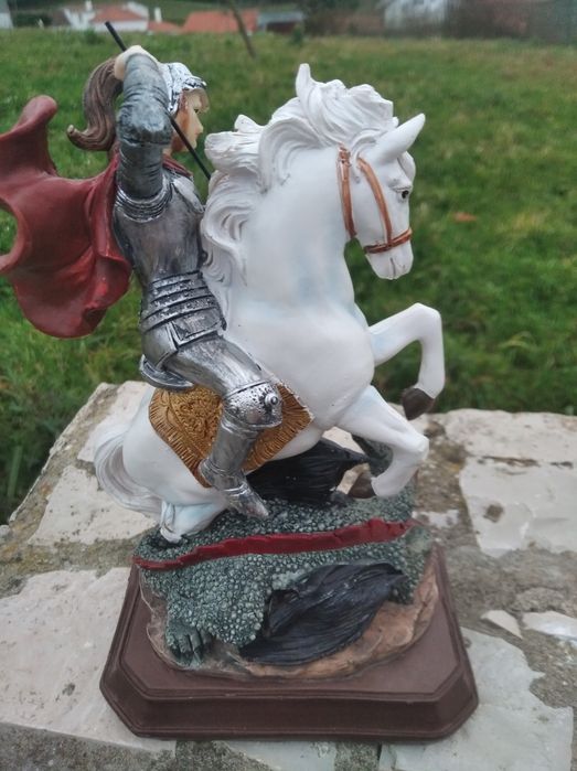 Estatua de Sao Jorge em Marfinite