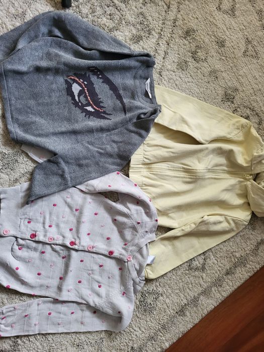 Dziewczecy zestaw bluza 2 sweterki