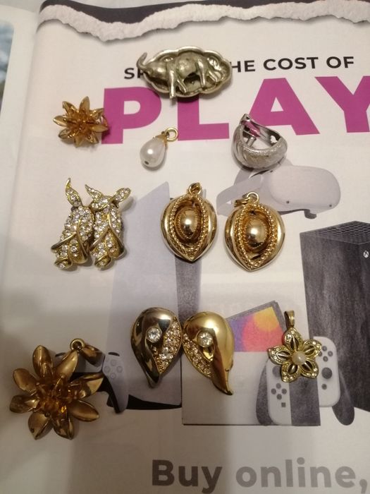 Клипсы-серьги винтажная брошь в виде розы с бантом, бижутерия.