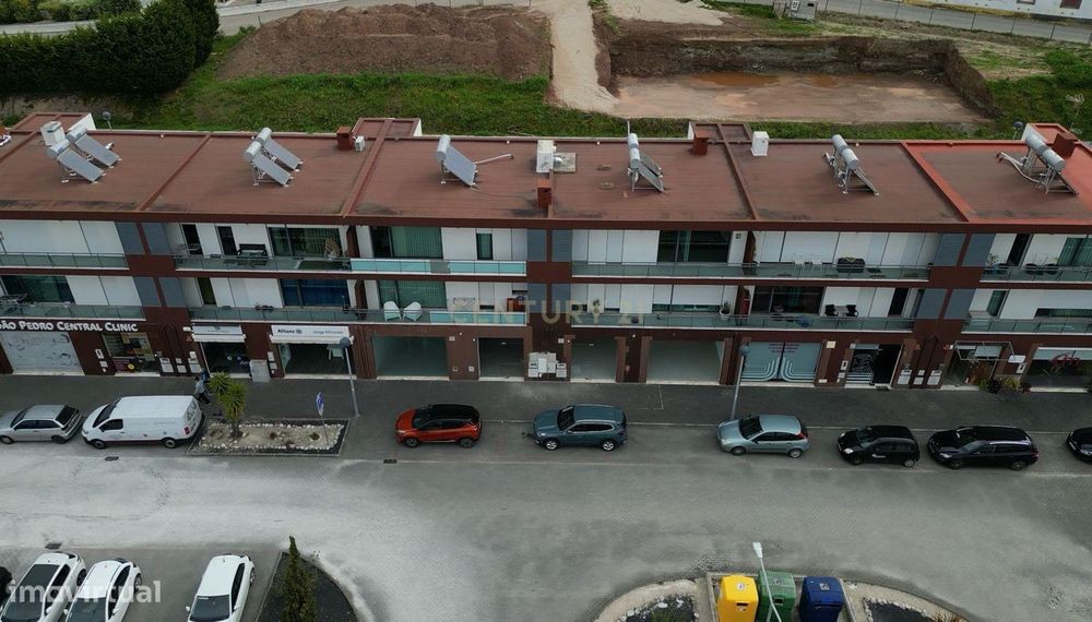 Loja "Nova" No Centro De S. Pedro Da Cadeira