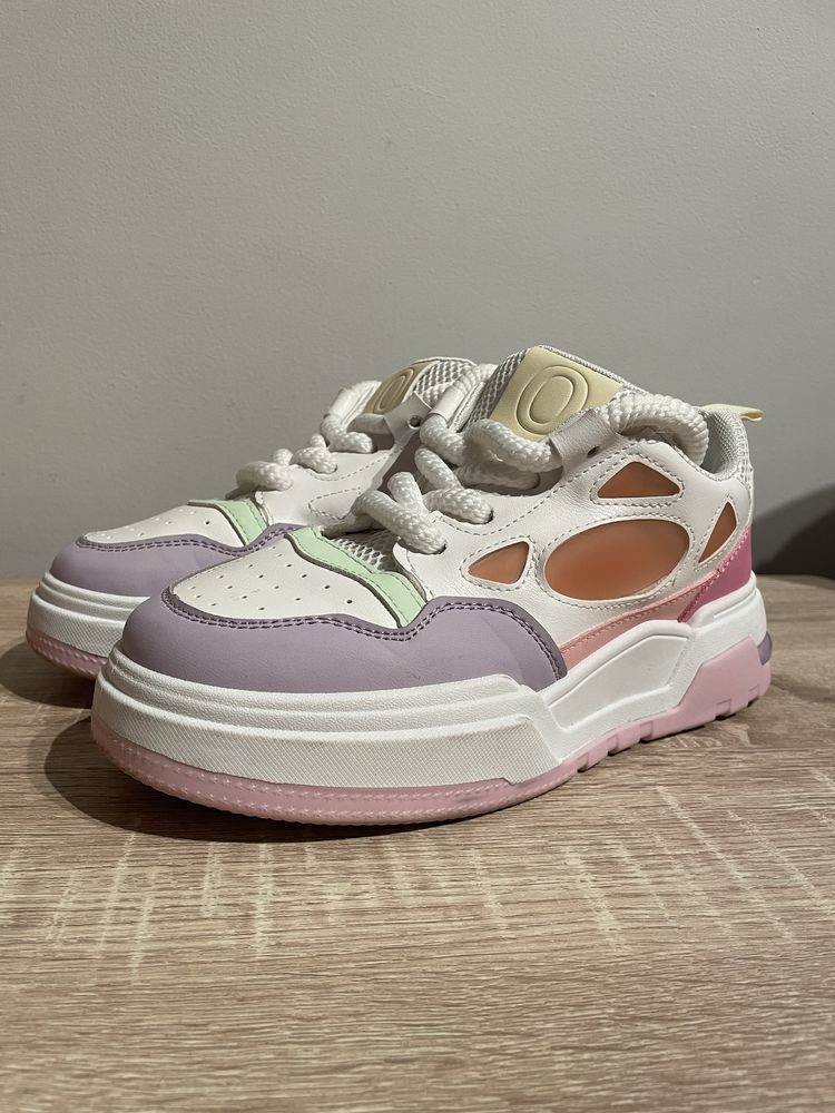 Adidasy, buty sportowe, kolorowe na lato, rozmiar 37