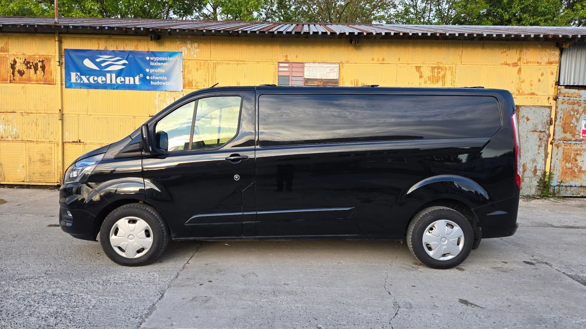 Ford transit custom  FUL LIMITED 2.0Tdci 170ps L2H1 FV23% Bi-Xenon Automat Car Play Webasto