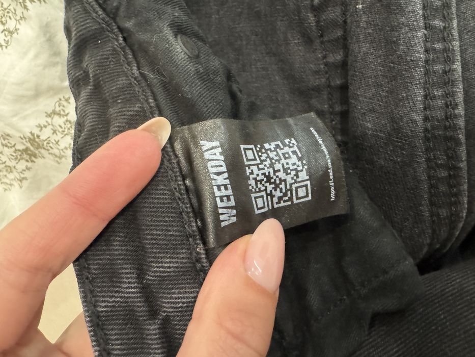 Чорні джинси прямі бренду Weekday