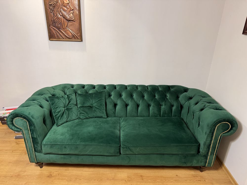 Kanapa zielona welurowa Chesterfield nierozkladana