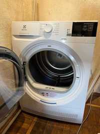 Сушильна машина Electrolux PerfectCare 600 1-7кг EW6C427WU