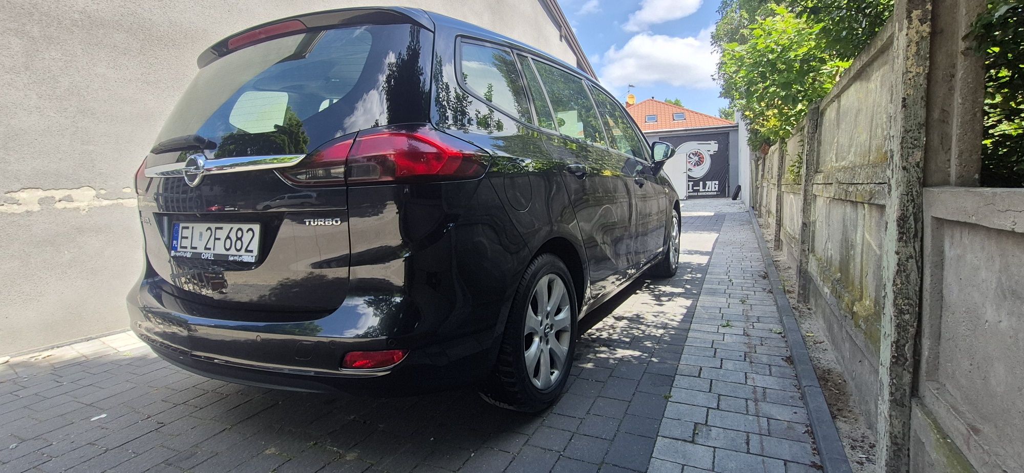 Opel Zafira C 1.4turbo Automat Kamera  7os.2015r uszkodzony silnik
