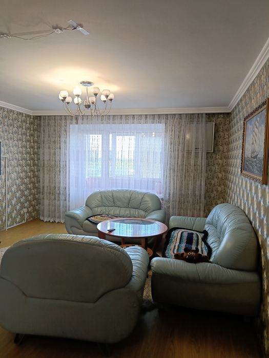 Продам 4 кімнатну квартиру, з автономним опаленням, велика кухня,Тинда