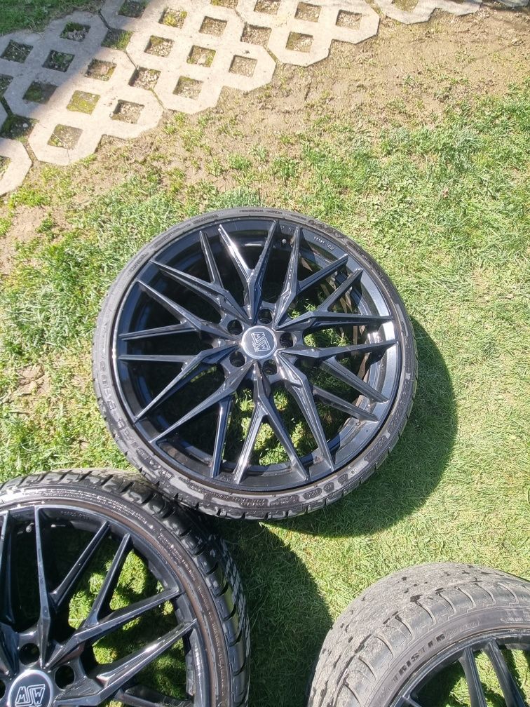 Alufelgi 20 cali czarne z oponami