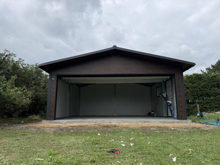 Garaż dwustanowiskowy z płyt warstwowych PIR 60 mm | Ocieplony