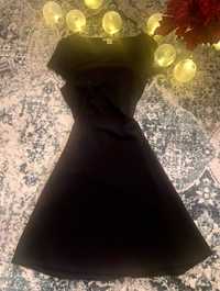 Czarna sukienka Anna Field