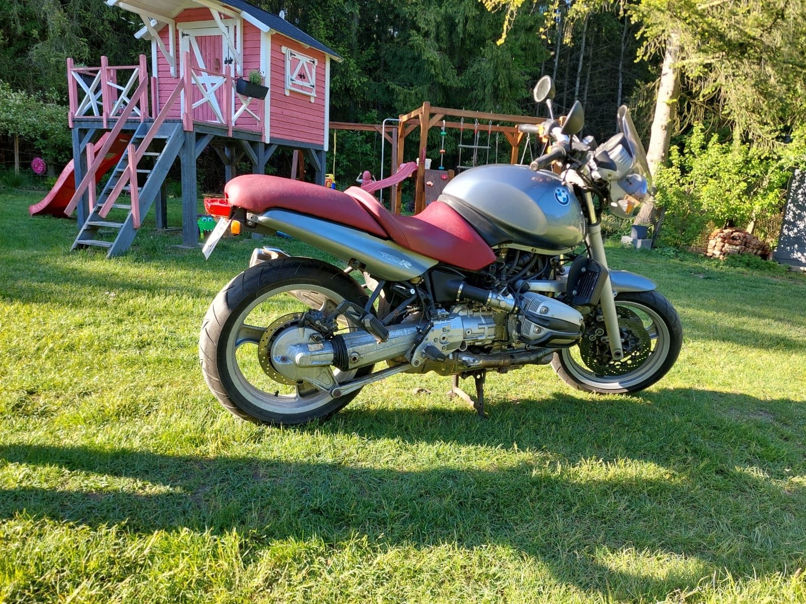 Motocykl BMW R1100R
