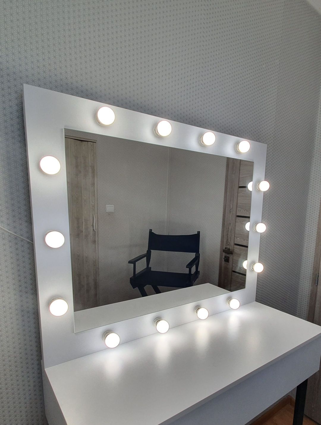 Lustro 100x80 do makijażu make up Hollywood charakteryzatorskie led