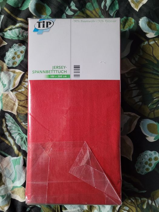 Prześcieradło gumka czerwone nowe 180x200