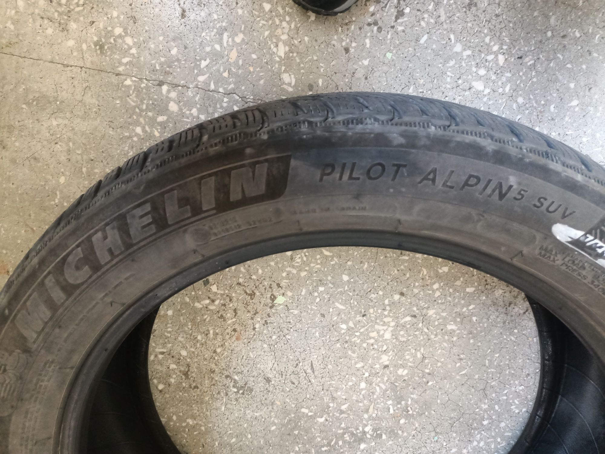 Opony zimowe Michelin 255x45x20