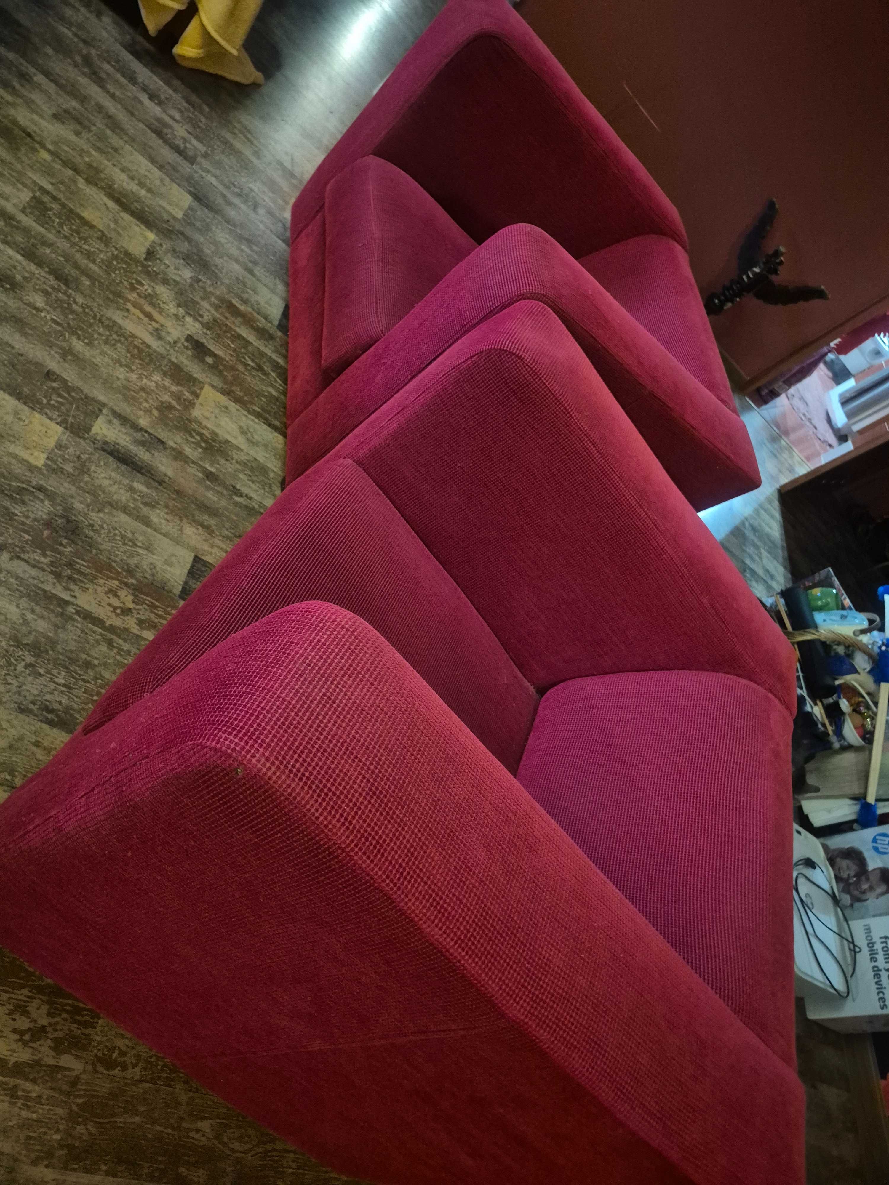 Zestaw mebli kubicznych sofa i 2 fotele