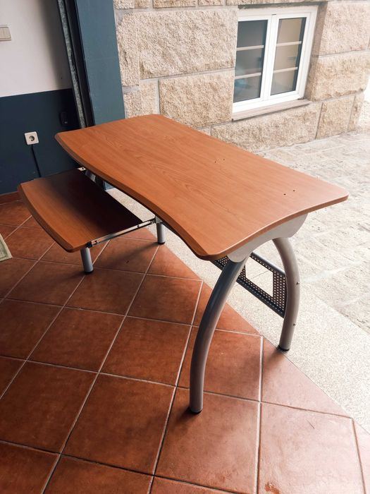 Secretária para escritório